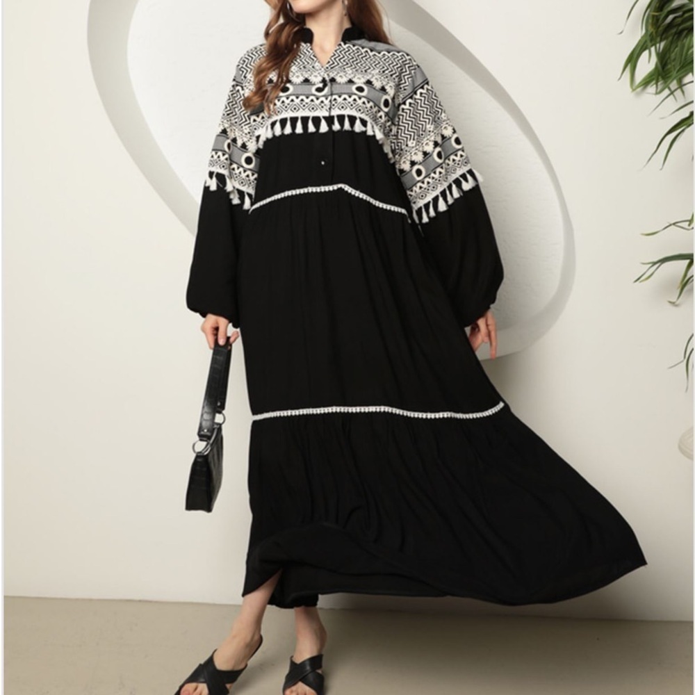 [XL] Kaktus Black Viscose Embossed Print Mini Tassels WMN Maxi Dress